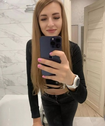 💋 Я счастлива приятно удивить тебя своими услугами и умением угодить. Что желаешь? 💭 Мои возможности безграничны: от нежных эротических массажей до экстазных игр. 🔥 Принимаю индивидуально в уютной атмосфере или могу приехать к тебе. ✨ Доверься мне, и я позабочусь о твоих желаниях и потребностях. 💕 Обратись ко мне, чтобы испытать настоящее удовольствие! 😉 Отзывы и фото на моей странице, жду тебя, чтобы сделать время в Москве незабываемым. 😘 Ирина