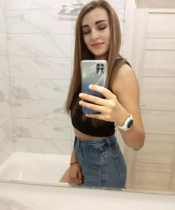 💋 Я счастлива приятно удивить тебя своими услугами и умением угодить. Что желаешь? 💭 Мои возможности безграничны: от нежных эротических массажей до экстазных игр. 🔥 Принимаю индивидуально в уютной атмосфере или могу приехать к тебе. ✨ Доверься мне, и я позабочусь о твоих желаниях и потребностях. 💕 Обратись ко мне, чтобы испытать настоящее удовольствие! 😉 Отзывы и фото на моей странице, жду тебя, чтобы сделать время в Москве незабываемым. 😘 Ирина