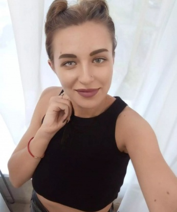 💋 Я счастлива приятно удивить тебя своими услугами и умением угодить. Что желаешь? 💭 Мои возможности безграничны: от нежных эротических массажей до экстазных игр. 🔥 Принимаю индивидуально в уютной атмосфере или могу приехать к тебе. ✨ Доверься мне, и я позабочусь о твоих желаниях и потребностях. 💕 Обратись ко мне, чтобы испытать настоящее удовольствие! 😉 Отзывы и фото на моей странице, жду тебя, чтобы сделать время в Москве незабываемым. 😘 Ирина